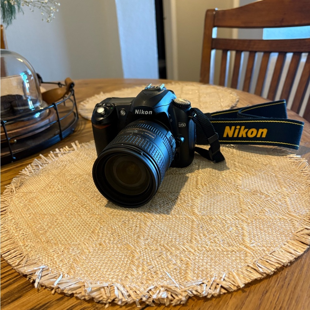 Nikon DSLR Bundle D50 + 3 Lenses + SB-600 Flash + Manuals